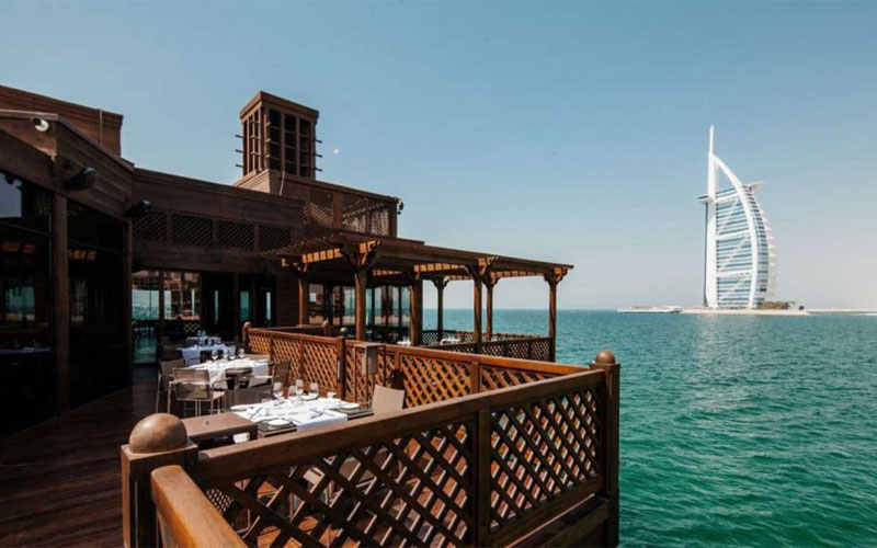 Top 10 Best Waterfront Dining Spots in Dubai